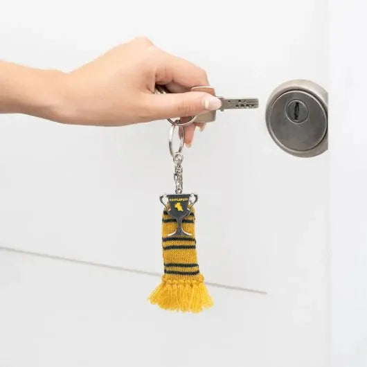 HARRY POTTER - Echarpe Poufsouffle - Porte-clés 12cm bems